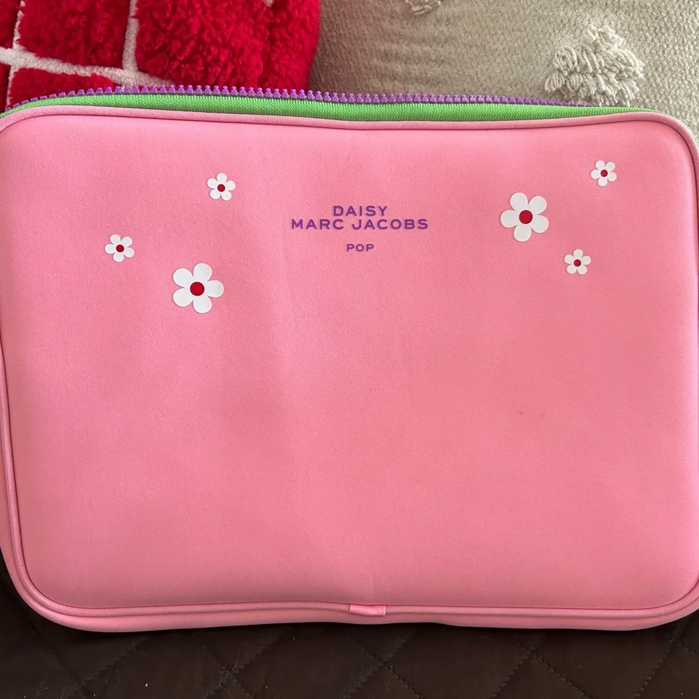 💕Marc Jacobs Pink laptop sleeve case💕
